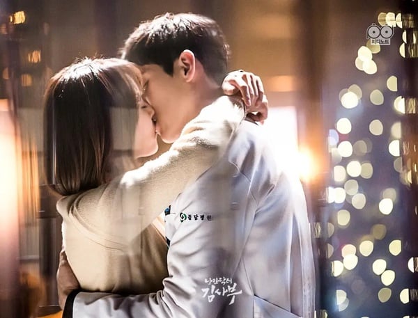 網推8部「一追停不下來」Netflix韓劇！《機智醫生生活》必追，第2部是埋沒的隱藏神劇