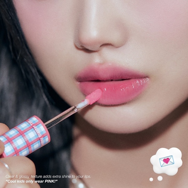 口紅會積口水線？彩妝師祕技公開、唇色完美不積線+2025口紅推薦