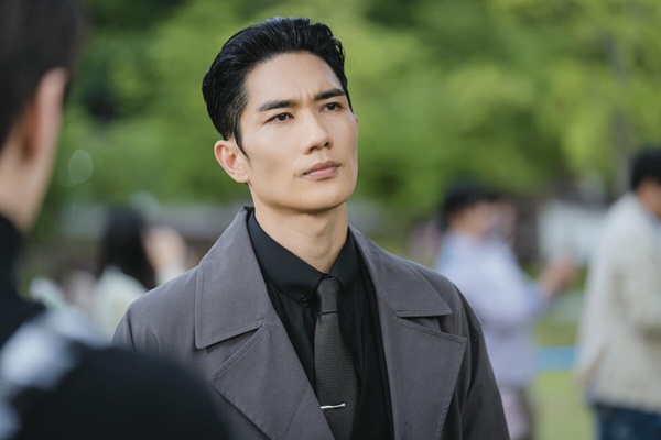 8位超內向韓星：《我的完美秘書》李浚赫、金秀賢、金智媛超社恐，嚴泰九很容易害羞！