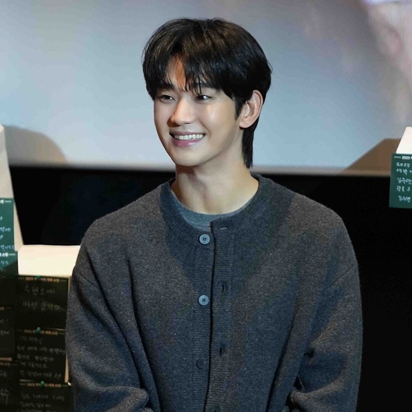 8位超內向韓星：《我的完美秘書》李浚赫、金秀賢、金智媛超社恐，嚴泰九很容易害羞！