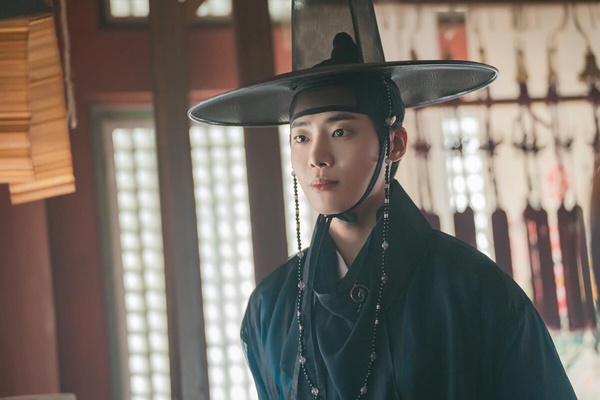 業界票選2025最期待演員：辛叡恩打破收視魔咒，《我的完美秘書》金度勳備受期待！