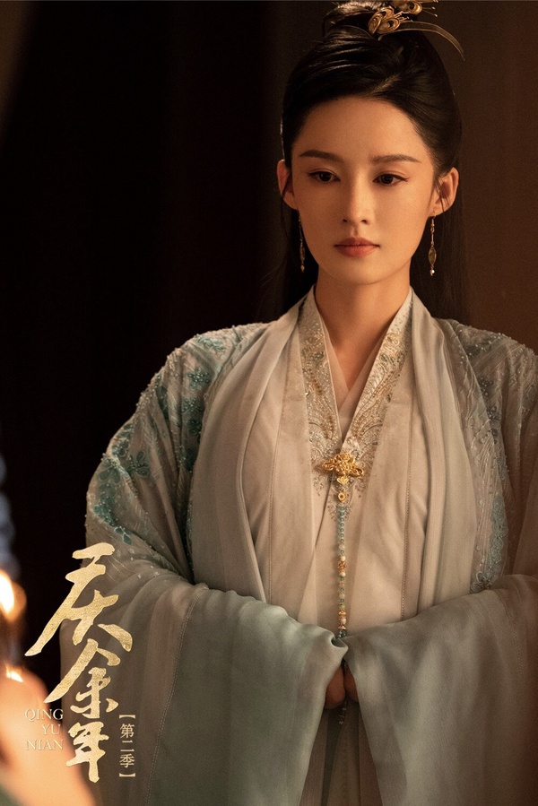 古裝大男主劇誰的後宮最美？《大奉打更人》田曦薇靈動，《暗河傳》彭小苒紫衣造型仙氣