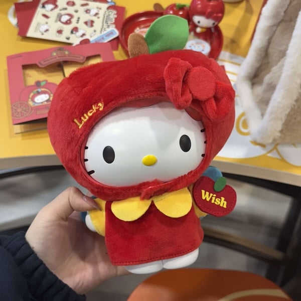 7-11「三麗鷗夢幻派對」快閃購！KITTY蘋果藍牙喇叭、圓圓寵物床、人魚漢頓杯具超欠收