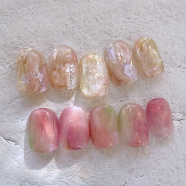 漸層美甲款式推薦8：雙色漸層美甲