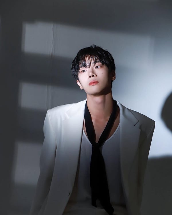 Netflix《外傷重症中心》秋英宇7件事！名模爸帥到跟車勝元齊名，卻因追蹤辣妹網紅被轟