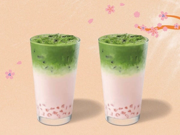  星巴克新品「櫻花風味草莓抹茶那堤」，售價：Tall180元、Grande195元、Venti 210元