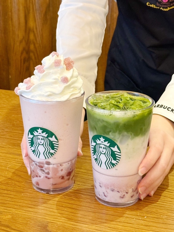 星巴克必喝新品！星巴克櫻花季新品「草莓紅豆米布丁奶霜星冰樂」、「櫻花風味草莓抹茶那堤」2/12開賣