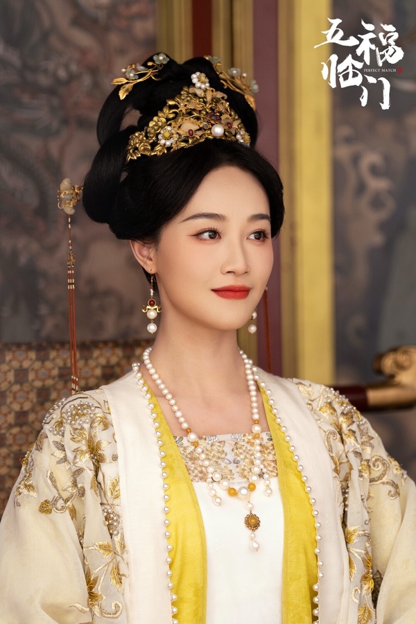 《五福臨門》8位古裝美人誰最美？盧昱曉造型美翻，黃楊鈿甜美，《甄嬛傳》浣碧也客串