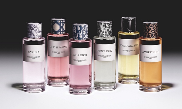 溫暖不膩人！2025春季木質調香水推薦：DIOR、LE LABO木質調新香，這款中性香水太貼膚