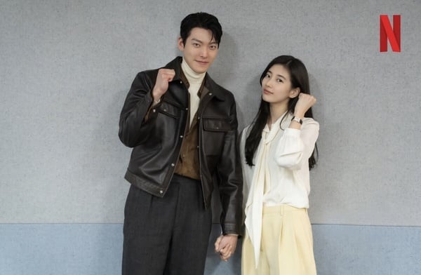 Netflix《許願吧，精靈》劇情6看點：金宇彬&amp;amp;秀智瘋批主僕戀，《黑暗榮耀》金銀淑新作