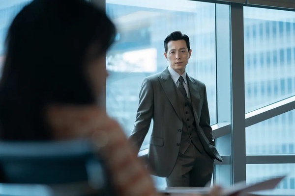 Netflix「觀看數最高」原創韓劇TOP10!《外傷重症中心》第6輸《魷魚遊戲2》，冠軍近3億