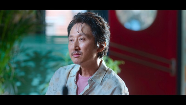 《我們的浪漫電影》15大金句：「我想安慰你，不是對你說教；我想理解你，不是責備你」