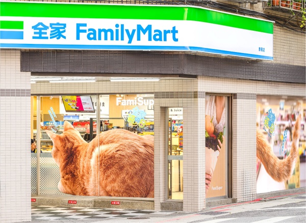 貓貓現身全家！全家限定門市貓咪出沒絕對要搶拍