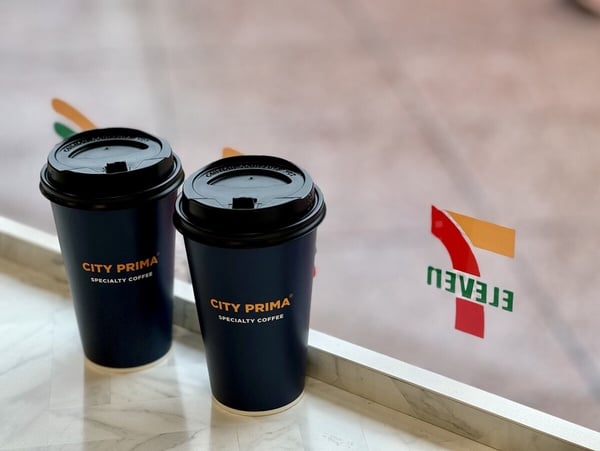 買一送一！7-11 「228連假優惠」開跑，咖啡買7送7、霜淇淋買1送1，再推奶茶麻糬熱壓