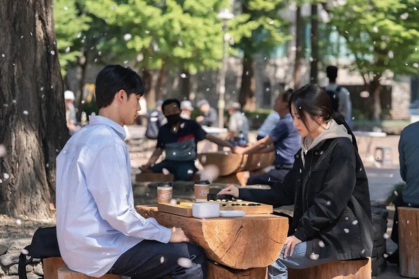 《我們的浪漫電影》太平淡？8部「第一集就超好看」Netflix韓劇，最後2部從頭精彩到尾