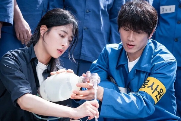 《我們的浪漫電影》太平淡？8部「第一集就超好看」Netflix韓劇，最後2部從頭精彩到尾