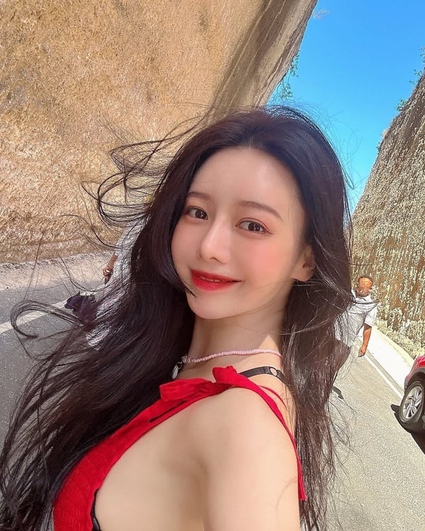 關於李雅英的N件事關於李雅英的N件事