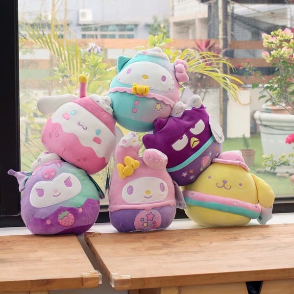 7-11「三麗鷗小動物吊飾盲盒」可愛登場！再推三麗鷗甜點系列抱枕、Kitty小包、化妝包
