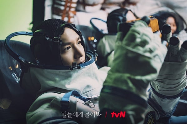 《問問星星吧》7大幕後故事：孔曉振人生第一次想放棄拍攝，李敏鎬頸椎受傷需復健！