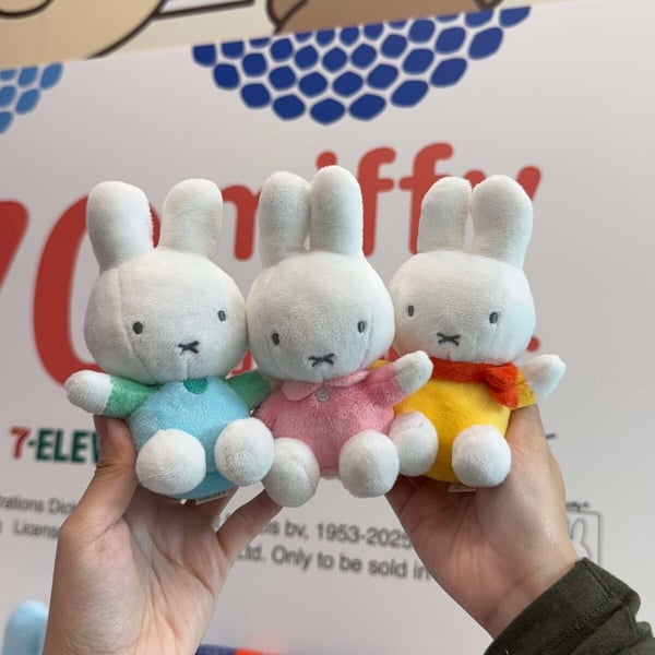 7-11「Miffy米飛兔70週年」集點！巨大75cm米飛兔玩偶、翻轉抱枕、隨行杯等30款一次看