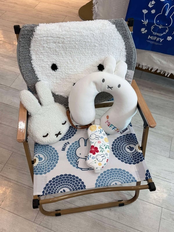 7-11「Miffy米飛兔70週年」集點！巨大75cm米飛兔玩偶、翻轉抱枕、隨行杯等30款一次看