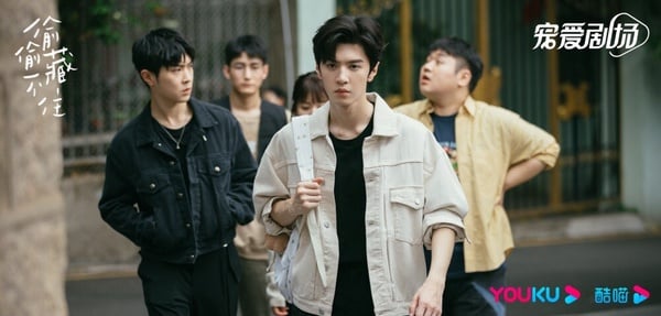 《難哄》《偷偷藏不住》演員對比！馬伯騫痞帥，白敬亭演活桑延，趙露思「桑稚」經典