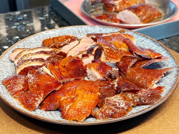 2025饗A Joy吃到飽訂位技巧！最新饗A Joy價位、8大必吃推薦現煎龍蝦、生蠔吃到飽！