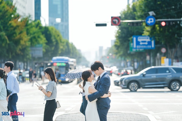 2025韓劇「豆瓣評分榜」TOP10！《臥底高中》5.0《外傷重症中心》8.3，冠軍8.8分封神了