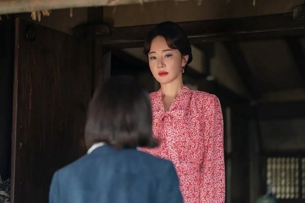 《苦盡柑來遇見你》演員介紹！中年IU是影后，中年朴寶劍是國民渣男？他因恐同言論惹議
