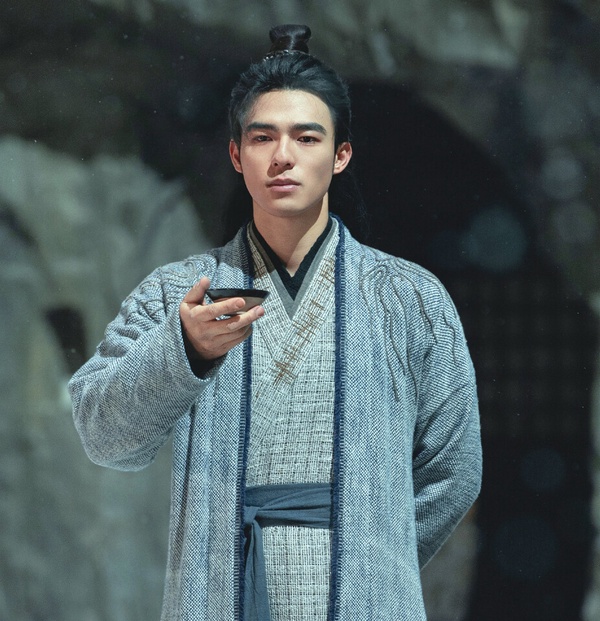 《難哄》10演員穿古裝！《難哄》白敬亭穿古裝沒《愛你》張凌赫帥，第4位真不適合古裝