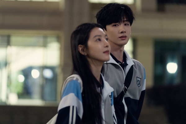 網評近期熱追的「現偶陸劇」排行TOP7！張凌赫《愛你》第3，《濾鏡》好評第2，冠軍是它