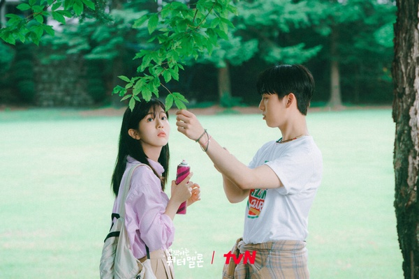 《苦盡柑來遇見你》登頂Netflix！10部口碑超高年代韓劇:《請回答》系列經典，這部超虐