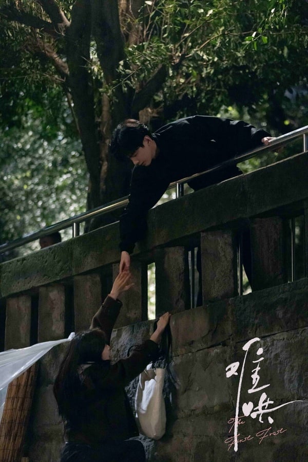 《難哄》桑延男友力滿滿的小細節！特地買夜燈、為她親手抓住壞人，多次去宜荷見溫以凡