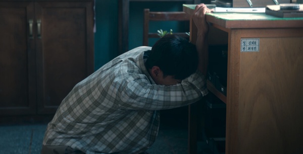 Netflix《苦盡柑來遇見你》IU&amp;amp;amp;amp;朴寶劍炸裂哭戲引爆催淚彈！金明分手李濬榮改嫁這男神？