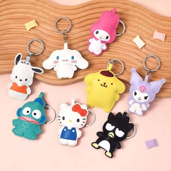 7-11「三麗鷗周邊」可愛登場！三麗鷗皮革鑰匙圈8款、KITTY大象杯、人魚漢頓泳裝玩偶