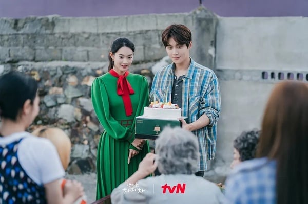 日網票選「近5年最有趣」Netflix韓劇TOP10！《機醫》第4輸《淚之女王》，冠軍真的好看