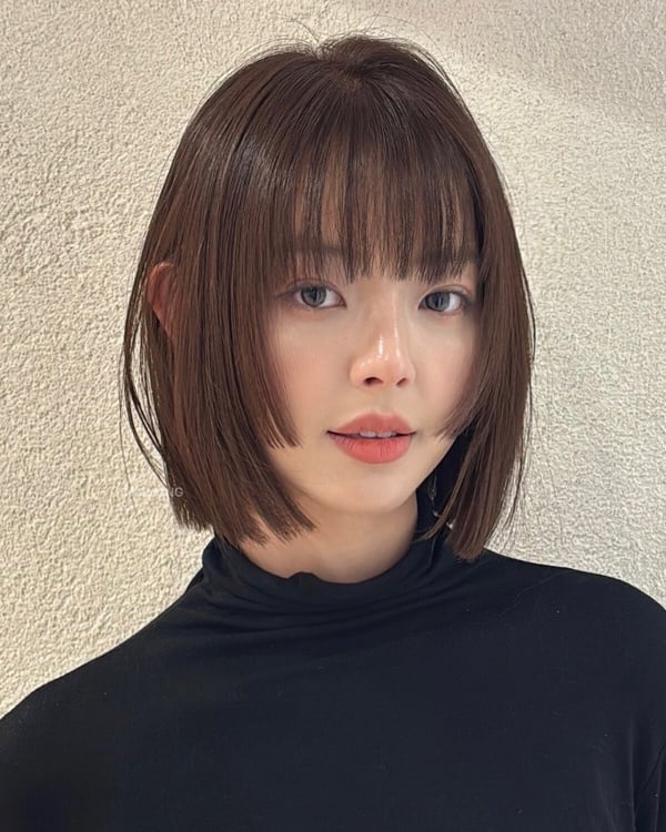2025中短髮造型推薦18款！水波紋、一刀切、層次剪，修飾臉型又百搭