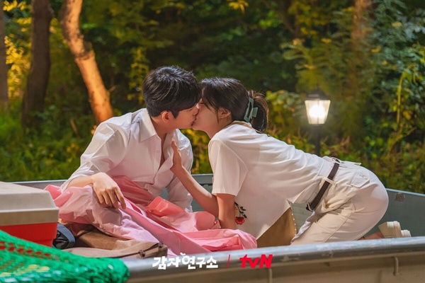 三月韓劇熱度排行TOP10！《協商的技術》第5輸《寶物島》、《臥底高中》，冠軍真的好看