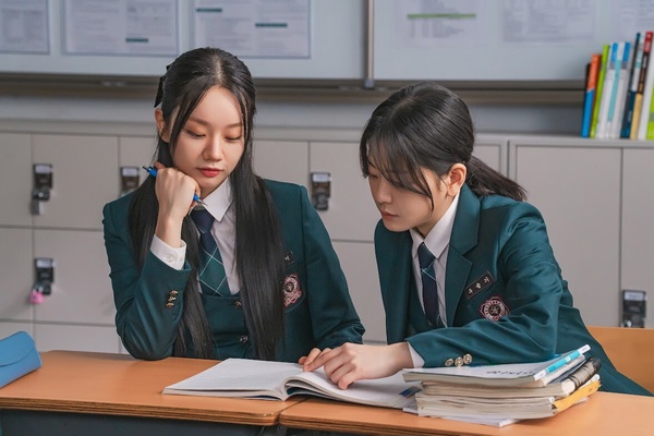 三月韓劇熱度排行TOP10！《協商的技術》第5輸《寶物島》、《臥底高中》，冠軍真的好看