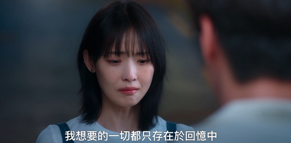 Netflix《苦盡柑來遇見你》劇情彩蛋！IU真的被說過是北韓間諜，金宣虎真實身份是他？