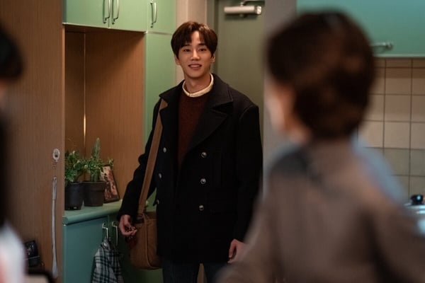 Netflix《苦盡柑來遇見妳》英凡回家撞見媽媽對金明惡言相向