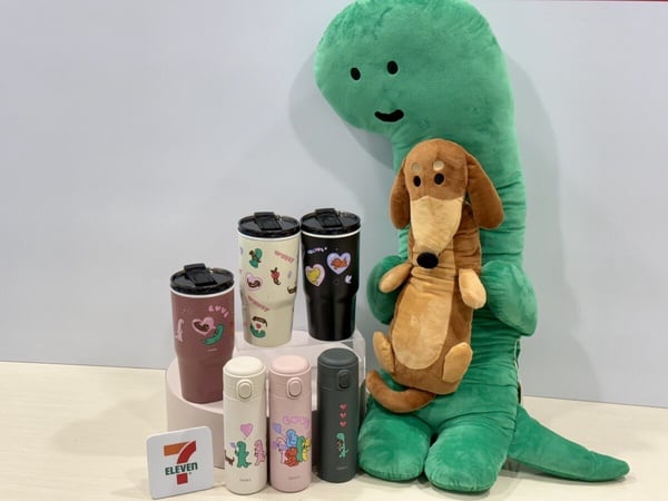 7-11「卡通聯萌大明星」登場！Hello Kitty包款、三麗鷗小鎮公仔、JOGUMAN抱抱玩偶必收