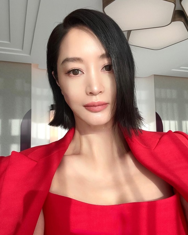 入圍最多次「百想影后」韓劇女星TOP8！IU 3次輸宋慧喬，孫藝珍7次，冠軍11提3度封后！