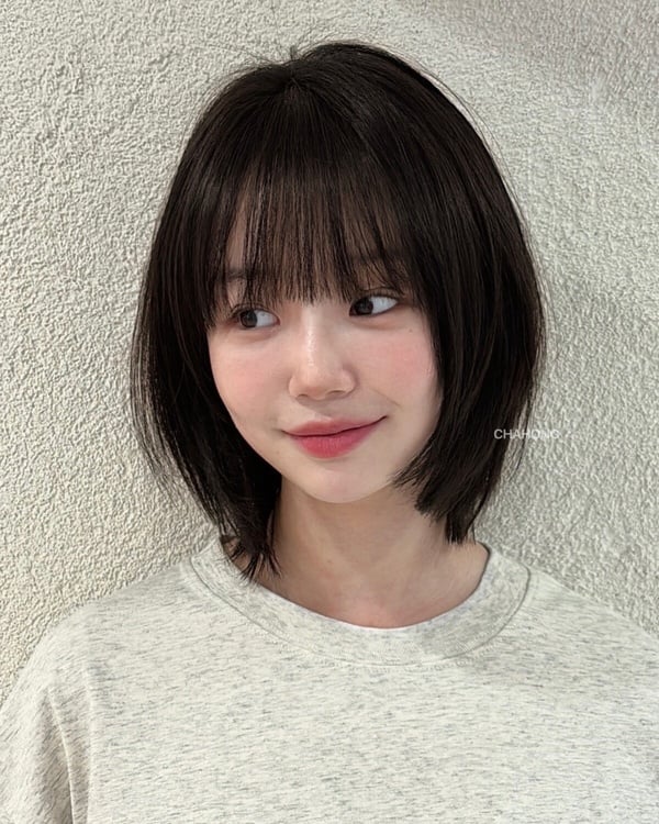「鮑伯頭」短髮範本15款：羽毛剪鮑伯、xx鮑伯超修飾臉型（4月SEO）
