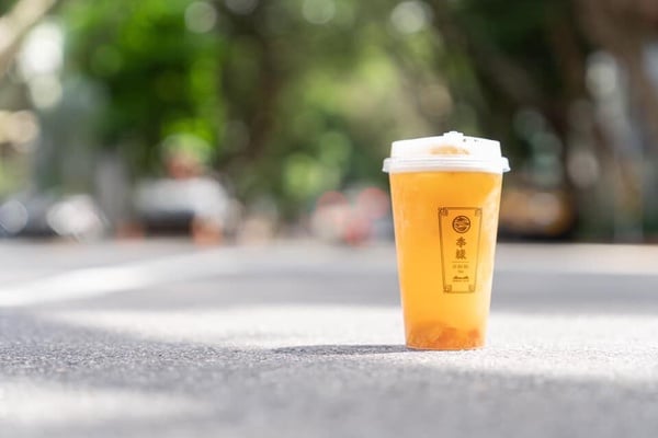 2026季緣菜單推薦！季緣茶飲在紅什麼？網推季緣必喝水蜜桃青烏龍、富士蘋果青烏龍