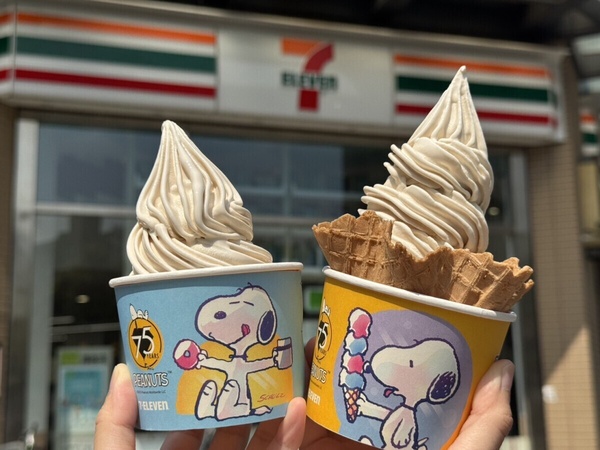 7-11史努比黑芝麻牛奶霜淇淋第二件半價
