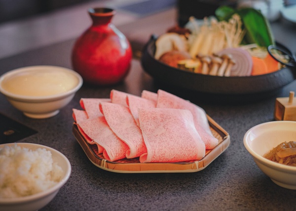 玉兔壽喜燒專門店 - 開幕優惠集點活動，集點免費兌換和牛套餐。