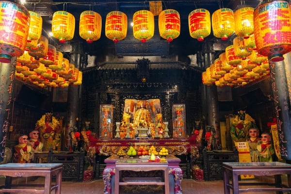 4月20日「媽祖生日」是超強開運求財日！全台十大靈驗媽祖廟，拜拜流程、開運攻略