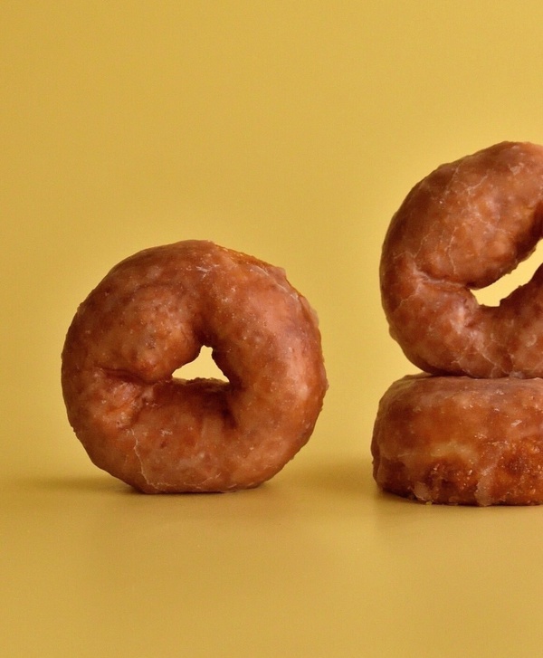 I'm donut? 招牌元祖生甜甜圈，蓬鬆柔軟，口感濕潤