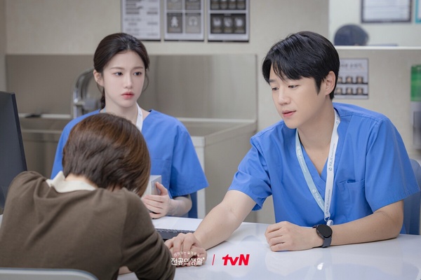 四月「觀眾最愛」韓劇TOP10！《惡緣》第9輸高允貞《機智住院醫生生活》，冠軍真的好看